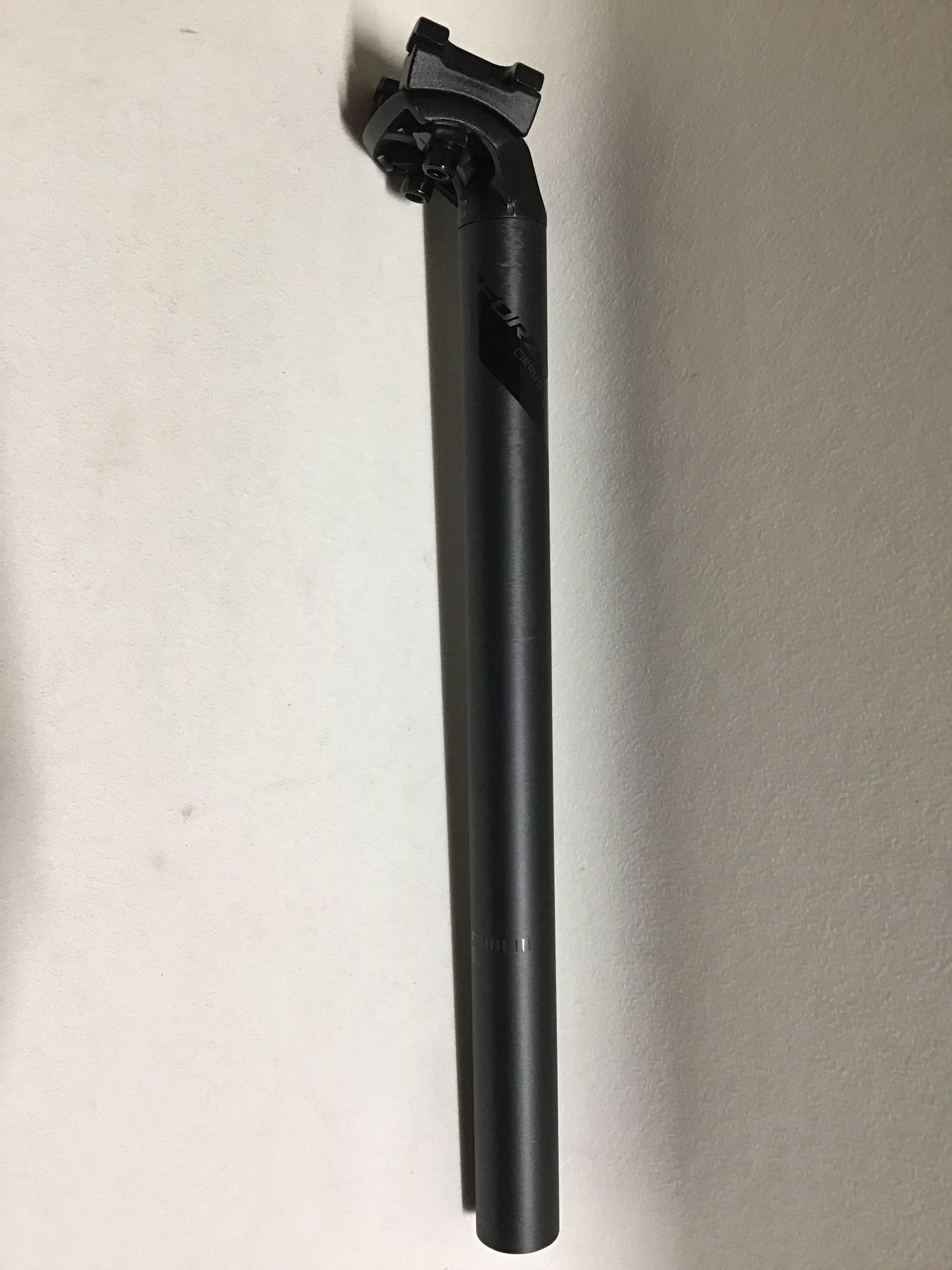 cirrus sattelstütze Forza Cirrus Carbon Seatpost 10mm Offset – GravelBikeShop