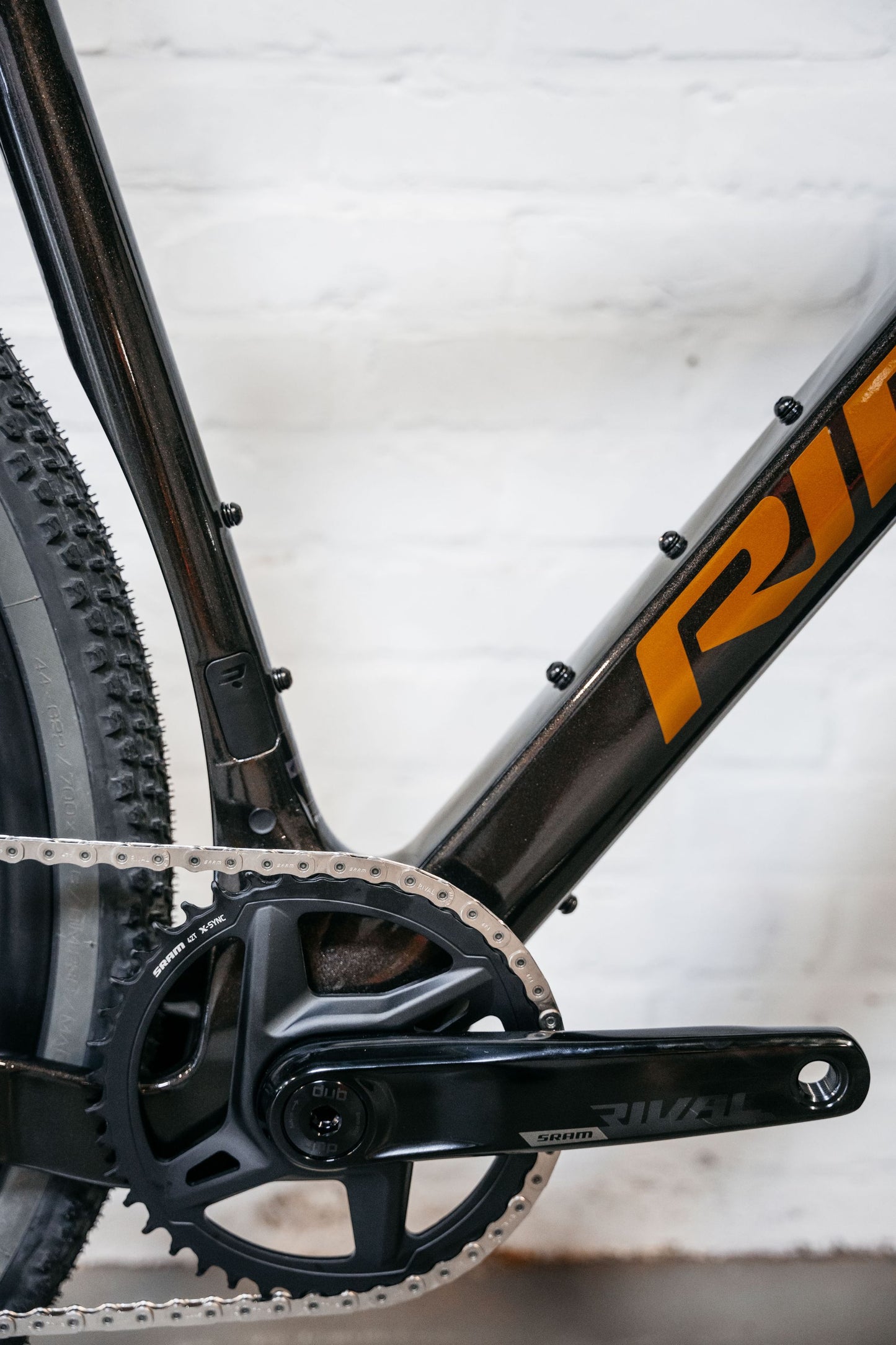 Ridley ASTR Gravel Bike | Black Metallic | SRAM Rival XPLR 1x13