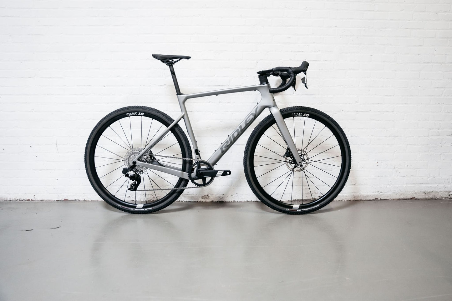 Ridley ASTR Gravel Bike | Empress Grey Metallic | GRX600 2x12 Speed